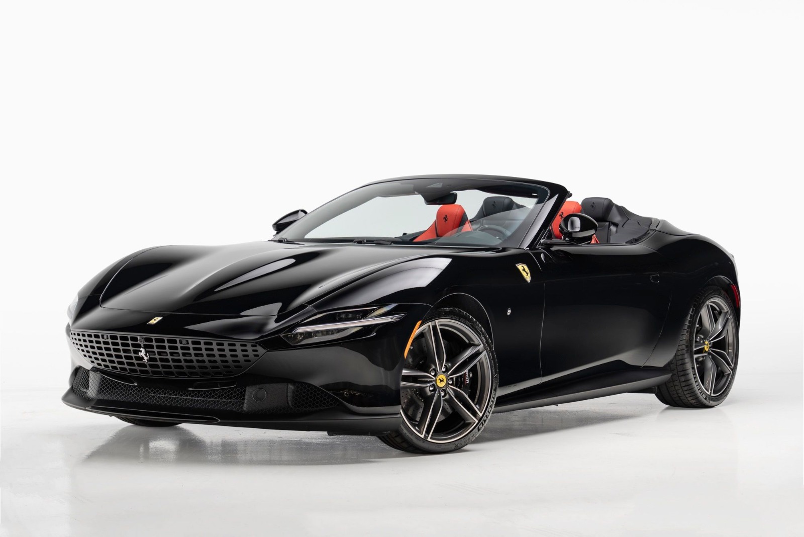 Ferrari Roma Spider 2025 — imagem 5