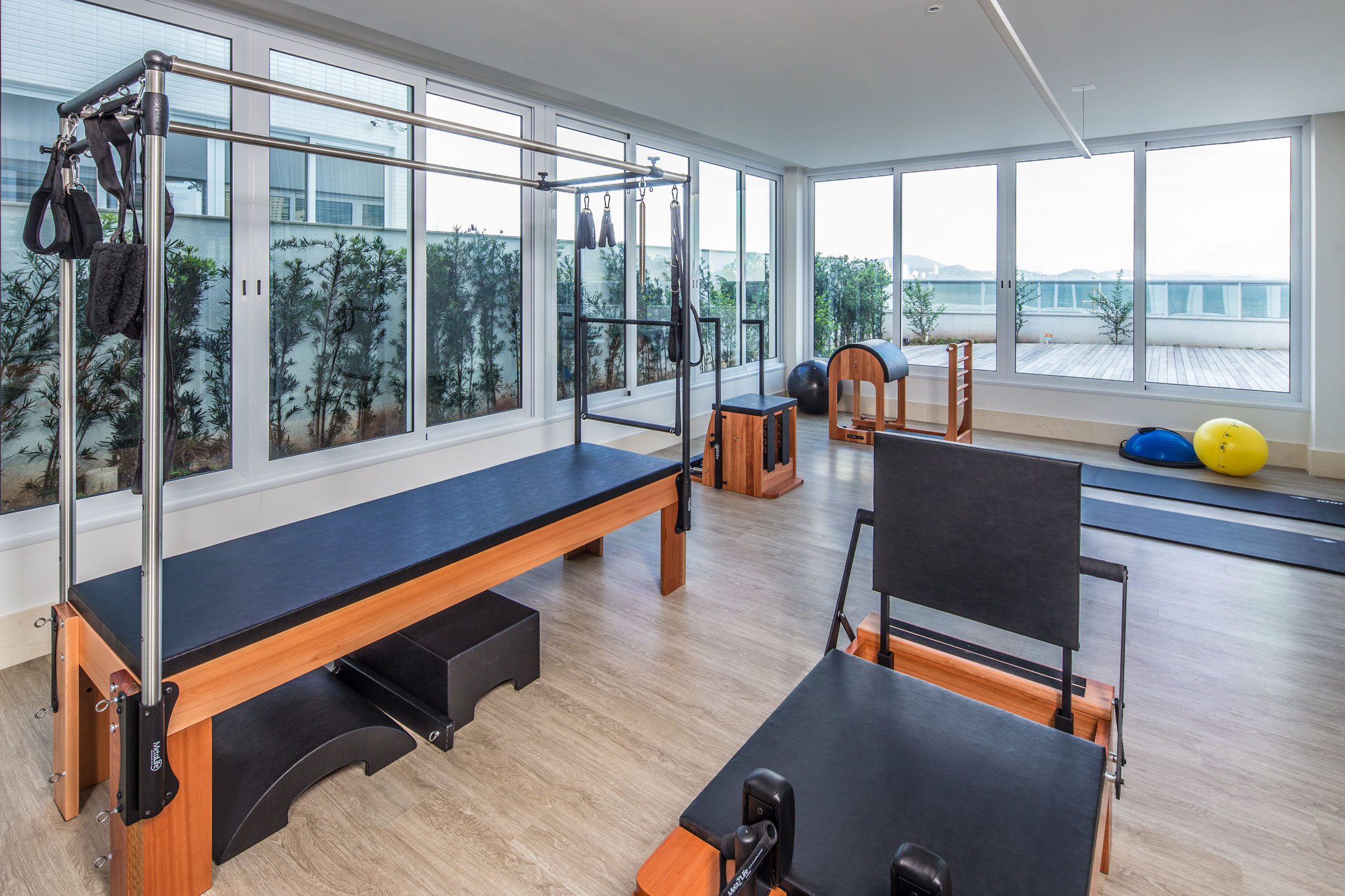 Ibiza Towers – Empreendimento 100% pronto frente mar na Barra Sul com 4 suítes e lazer de resort - imagem 12